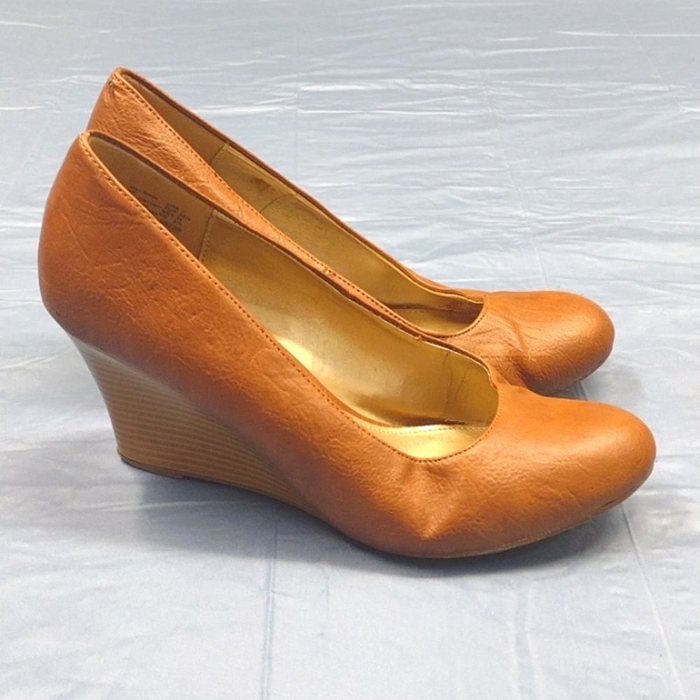 Dexter Wedge Heel Size 7 Shoes